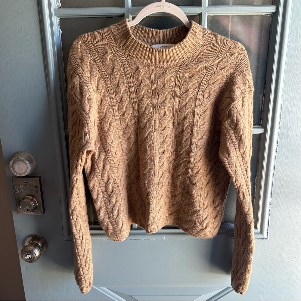 VINCE Women's Wool Cashmere Blend Twisted Cable Knit Crewneck Sweater Tan Beige - Picture 2 of 9